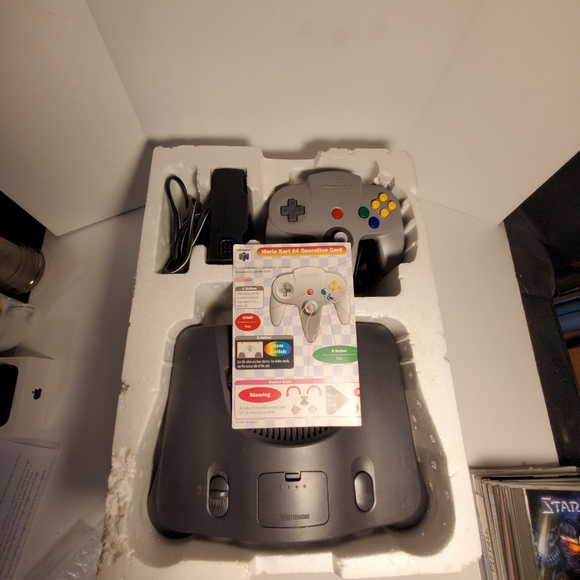 Nintendo 64 Console System w/ Box & Controller - Picture 14 of 16